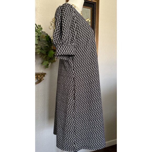 Tommy Hilfiger Puff Short Sleeve Swing Dress Pull On Black White Vneck Size 14 - Picture 4 of 16